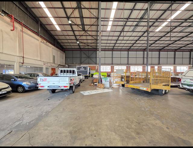 3,578M² WAREHOUSE TO LET IN BOOYSENS